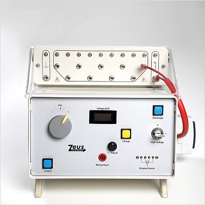 <span style="color:;font-weight:normal;">Zeus V1除颤模拟器</span>